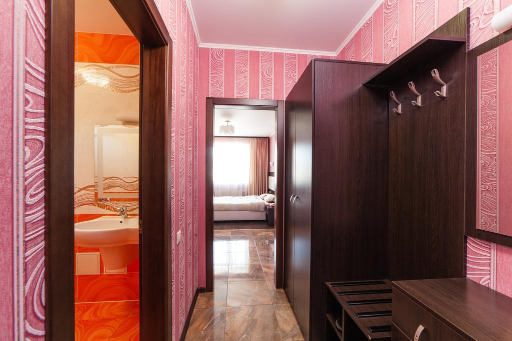 Home Comfort Livoberezhna Iec Kiev Exterior photo