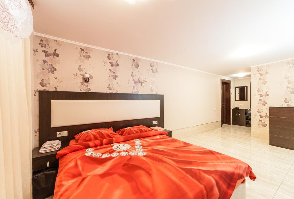 Home Comfort Livoberezhna Iec Kiev Exterior photo